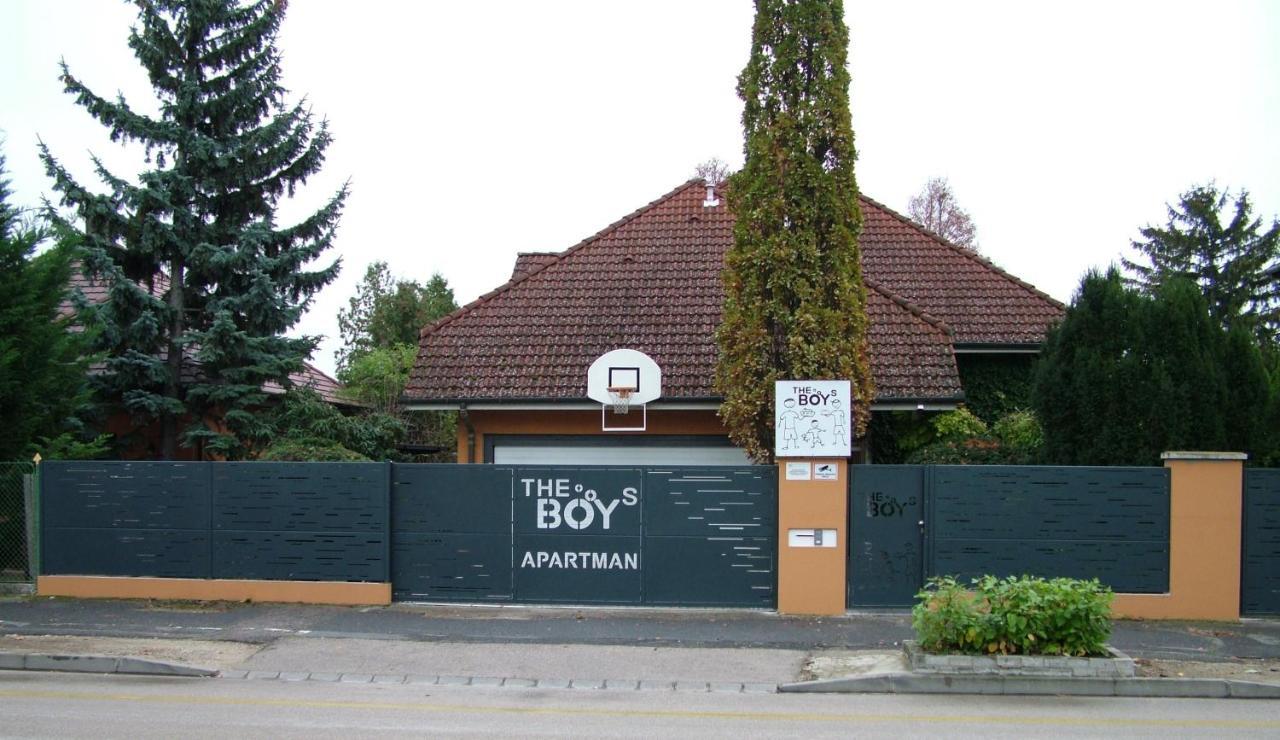 The Boys Apartman Siófok Eksteriør billede